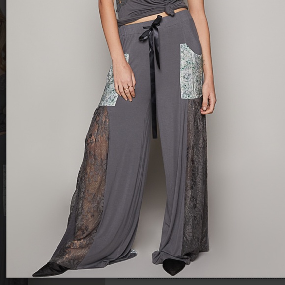 POL “ Brooklyn “ POL Lace Panel Flowy Wide Leg Pants 8 - Picture 3 of 6